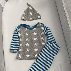 Matching stars long sleeve/pants/hat